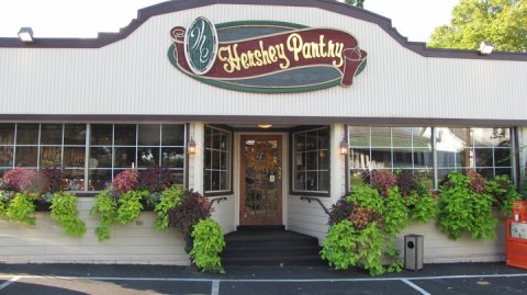 The Coziest Place For A Winter Pennsylvania Meal, The Hershey Pantry, Is Comfort Food At Its Finest