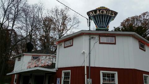 Open Since 1928, Blackie's Has Been Serving Hot Dogs In Connecticut Longer Than Any Other Restaurant
