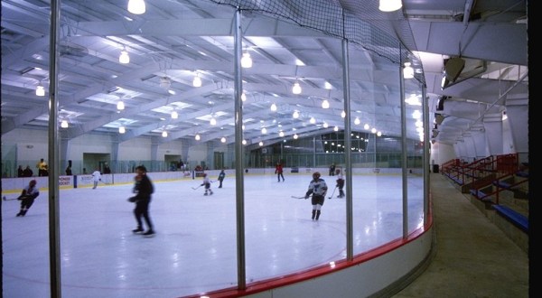 This Winter, Take Your Family To These 5 Indoor Ice Rinks In Missouri For A Fun Outing