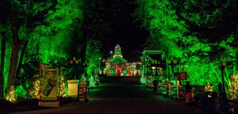 Watch Six Flags America Transform Into A Winter Wonderland At Holiday In The Park, A Must-See Maryland Event