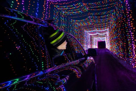 Drive Through Millions Of Lights At The Ingleside Hotel In Wisconsin This Holiday Season