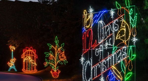 Drive Through Millions Of Lights At Lanier Islands In This Georgia Holiday Display