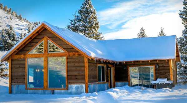 Enjoy A Relaxing Soak Under The Stars In A Cozy Montana Cabin’s Brand-New Outdoor Hot Tub