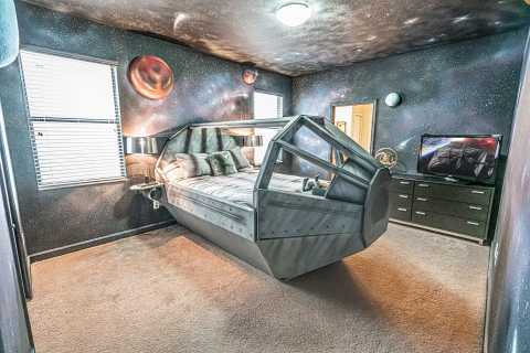 The Star Wars-Themed Airbnb In Florida Is Perfect For The Sci-Fi Lover In Your Life