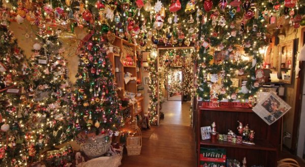 Get In The Spirit At The Biggest Christmas Store In Illinois: Kightlinger Antiques & Collectibles