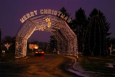 6 Drive-Thru Christmas Lights Displays In Illinois The Whole Family Can Enjoy