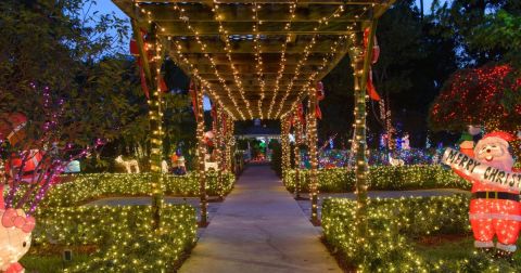 Hoffman's Chocolates Is A Florida Factory That Decks Its Halls With Over 120,000 Lights At Christmastime