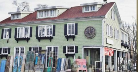 Feel Like You're On The Set Of A Holiday Film When You Take A Trip To The Old Lucketts Store In Virginia