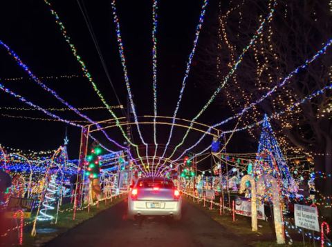 Drive Or Walk Through 1.2 Million Holiday Lights At We Care Park In Indiana