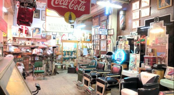 Check Out Thousands Of Items That Have Appeared In Major Movies And Television At Zap Props In Illinois