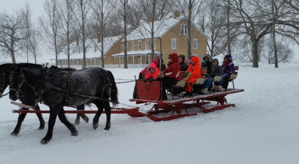 Enjoy An Old-Fashioned 1860s Holiday Celebration At The Frontier Christmas In South Dakota