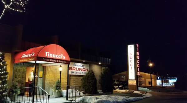 Chow Down At Tinucci’s, An All-You-Can-Eat Prime Rib Restaurant In Minnesota