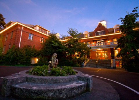 Ditch the TV And Internet To Get Away From It All At McMenamins Edgefield Historic Hotel In Oregon