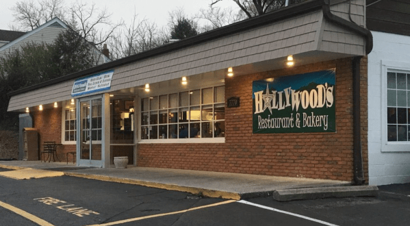 Hollywood’s Restaurant & Bakery In Virginia Is Classic American Dining At Its Finest