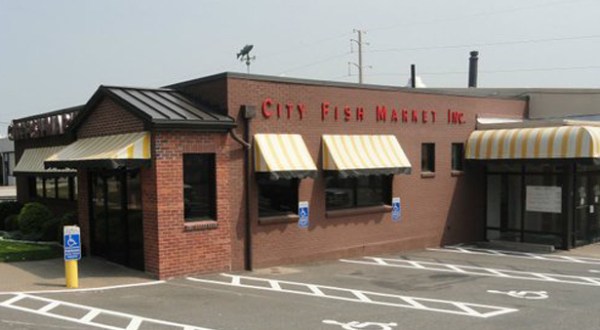 Enjoy Fresh Seafood At The City Fish Market, A Little-Known Store And Restaurant In Connecticut