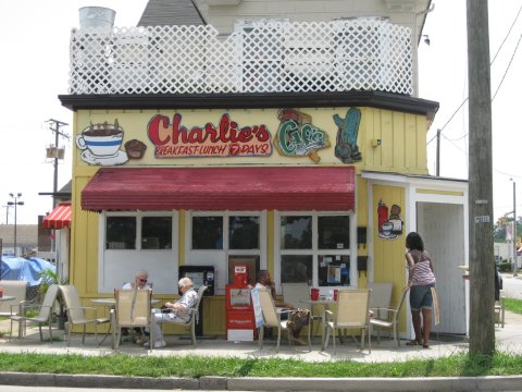 Charlie's Is A Wonderfully Whimsical Cafe In Virginia With Some Of The Best Breakfast In Town
