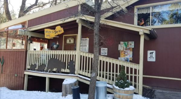 Nestled In A Pine Forest, Darbi’s Cafe Is The Best Place To Get A Home-Cooked Meal In Arizona