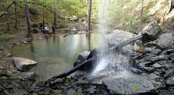 Falling Rock Falls Hike Is A Short And Easy Trail That’s Nestled In Alabama’s Cahaba River National Wildlife Refuge