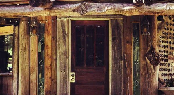 There’s A Hobbit-Themed Airbnb In Alabama And It’s The Perfect Little Hideout