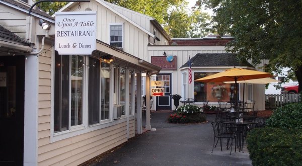Stockbridge Is A Small Town With Only 2,000 Residents, But Some Of The Best Food In Massachusetts