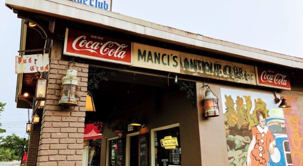 Dine At A Dive Bar Filled With Priceless Antiques At Manci’s Antique Club In Alabama
