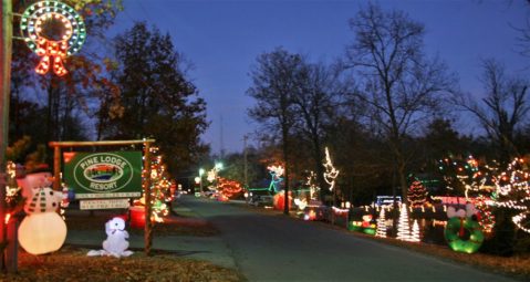 Celebrate The Beauty Of Winter During The Christmas Light Tour At Pine Lodge Resort In Oklahoma