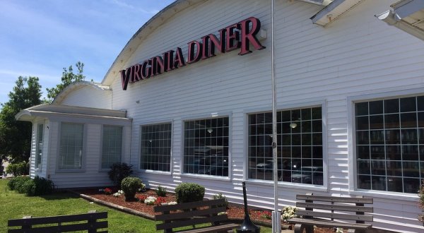 The Sunday Buffet At The Virginia Diner In Wakefield Is A Delicious Road Trip Destination