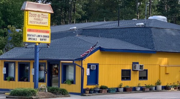 Toot-N-Tell Is An All-You-Can-Eat Buffet In North Carolina That’s Full Of Southern Flavor
