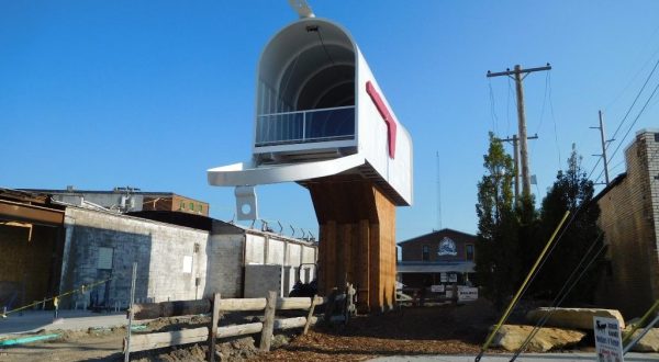 The World’s Single-Largest Mailbox Is Located Right Here In Illinois