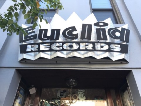 The Largest Record Store In Missouri Has More Than 100,000 Records