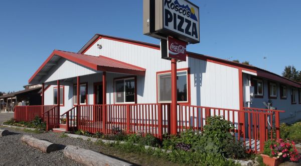 Rosco’s Pizza Is The Hidden Gem In Alaska That Serves Mouthwatering Italian Comfort Food
