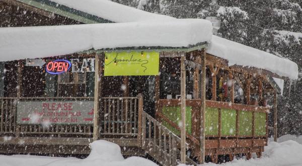 You’ll Find Some Of The Best Brunch In Alaska At Spoonline, Hiding In One Of The Snowiest Spots In The State
