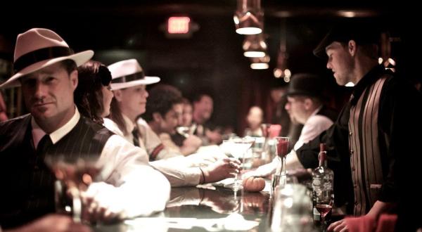 Enjoy A Rip-Roaring Evening In The 1920s-Themed Vernon’s Speakeasy In New Mexico