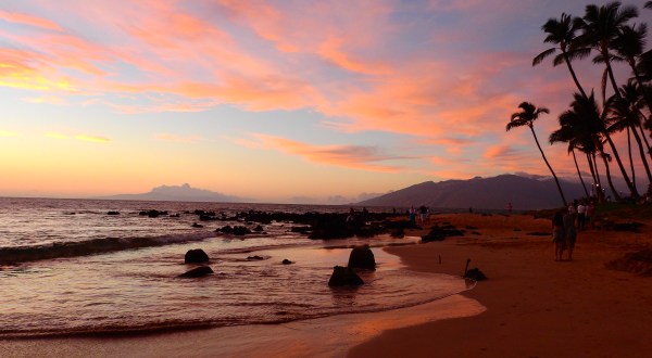 Settle In And Watch A Signature Hawaiian Sunset At Keawakapu Beach