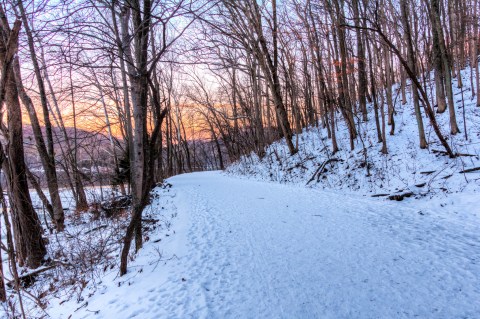 These 7 Winter Hikes Around Tennessee Are The Perfect Way To Enjoy The Outdoors This Season