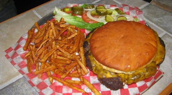 The Burger Challenge At Missouri’s Cookin’ From Scratch Is For The Brave And The Very Hungry