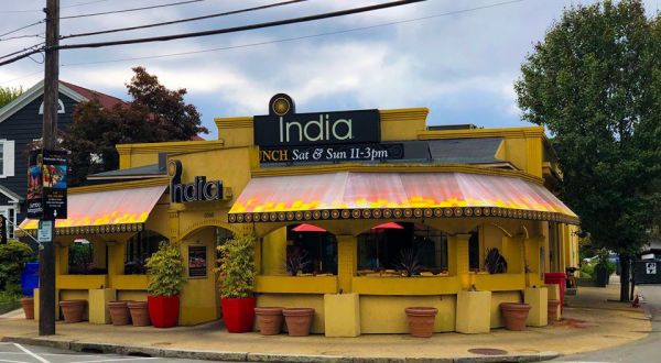 India Restaurant Is An All-You-Can-Eat Buffet In Rhode Island That’s Full Of Flavor