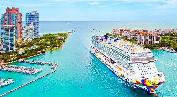 You Won’t Find Single-Use Plastic Water Bottles On Norwegian Cruise Ships Anymore