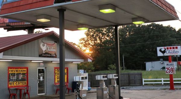 King Chicken Fillin’ Station Is A Hole-In-The-Wall Market In Mississippi With Some Of The Best Fried Chicken In Town