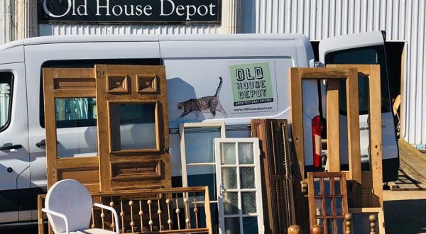 You Could Spend Days At Old House Depot, A 20,000-Square-Foot Warehouse With Vintage Fixtures, Unique Decor, And More  