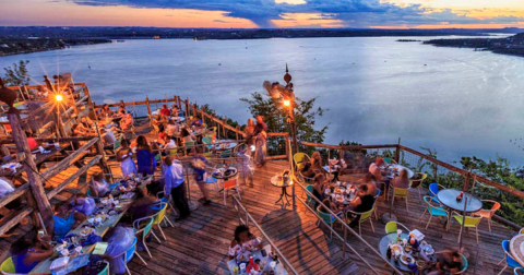 These 10 Restaurants Around The U.S. Have Jaw-Dropping Views While You Eat