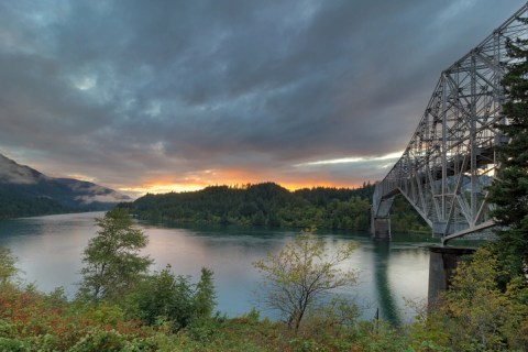 Oregon's Bridge Of The Gods Is A Man-Made Treasure With A Cool Legend