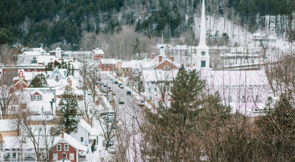 If You Only Attend One Festival In Vermont This Winter, Make It The Stowe Winter Carnival