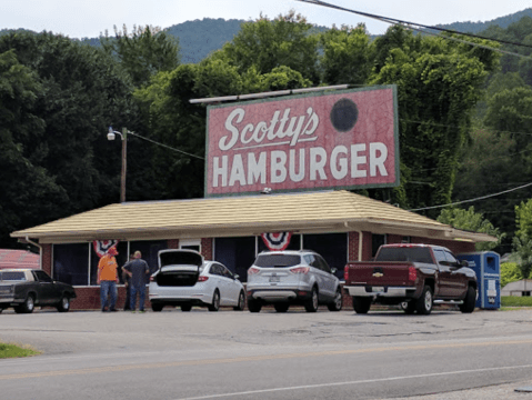 The Best Cheeseburger In Tennessee Just Might Be At A Roadside Diner Called Scotty's Hamburger