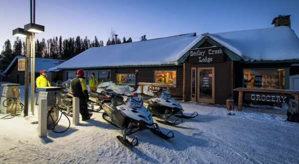 A Guided Snowmobile Trip Across Idaho’s Sawtooth Basin Is Just What You Need This Winter