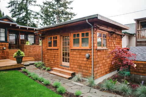 Have An Urban Glamping Experience At This Cozy Cottage In Washington