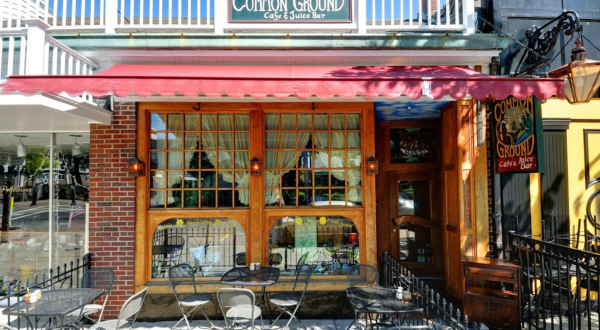 Common Ground Cafe Is An Enchanting Place To Eat In Massachusetts