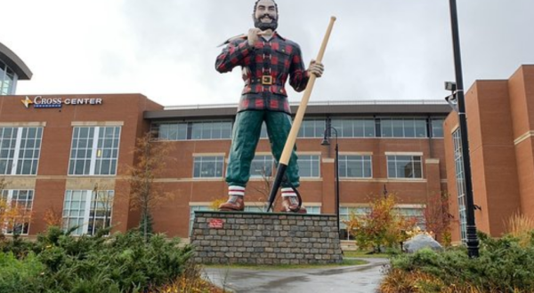 The Paul Bunyan Statue In Maine Was Just Added To A US Travel Bucket List… And We Couldn’t Agree More