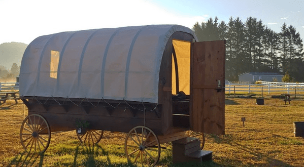 Stay The Night In A Old-Fashioned Covered Wagon At Twins Ranch In Oregon