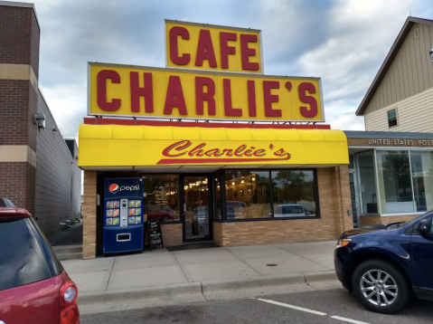 You'll Love The Old School-Vibe At Charlie's Cafe, A Small-Town Diner In Freeport, Minnesota